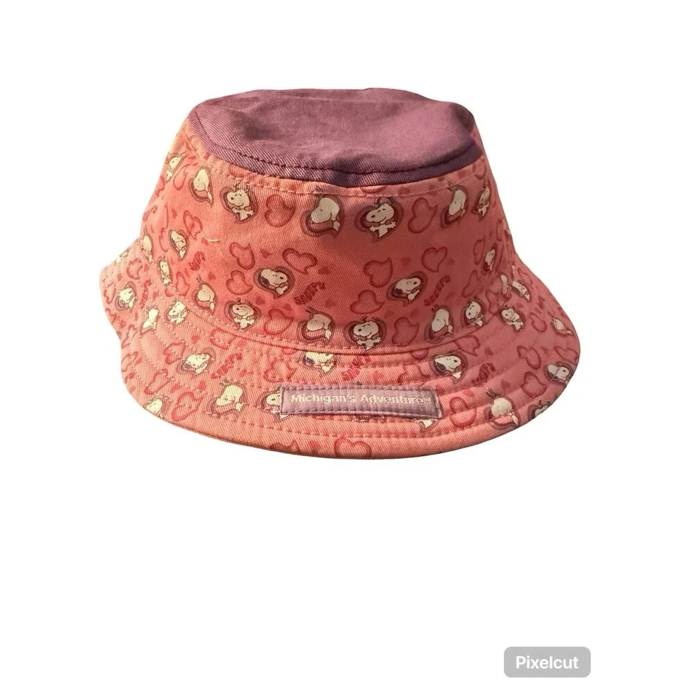 Snoopy bucket hat in bright colors